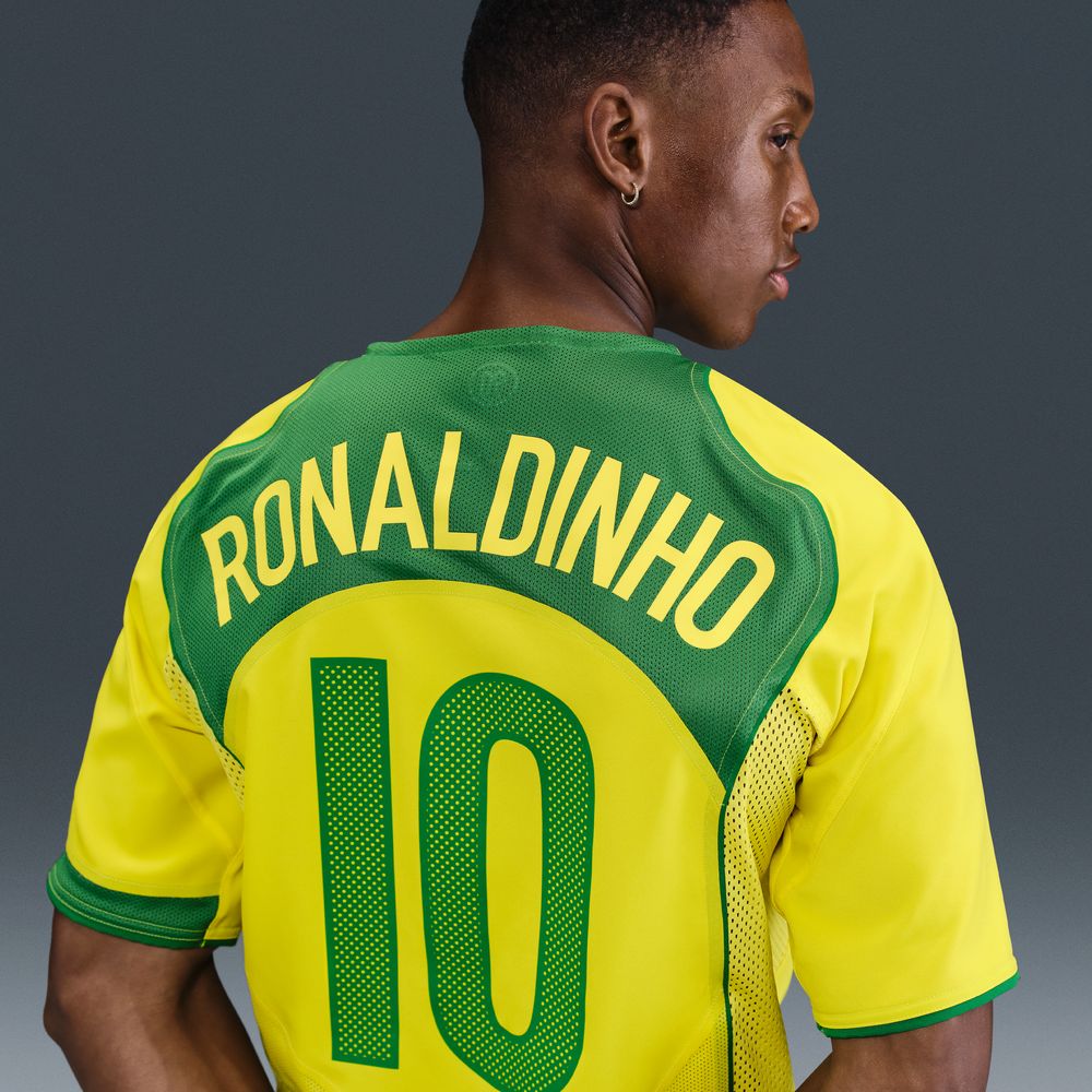 Nike Ronaldinho Brazil 2004 Total 90 Reissue Jersey